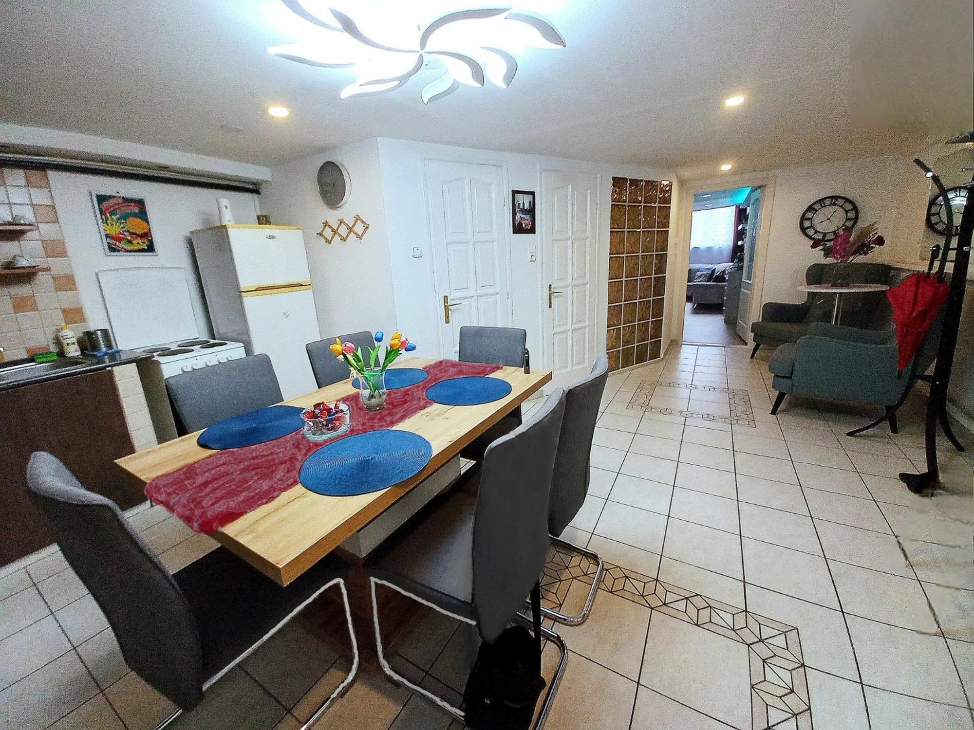 Downtown Acacia Str Apartman