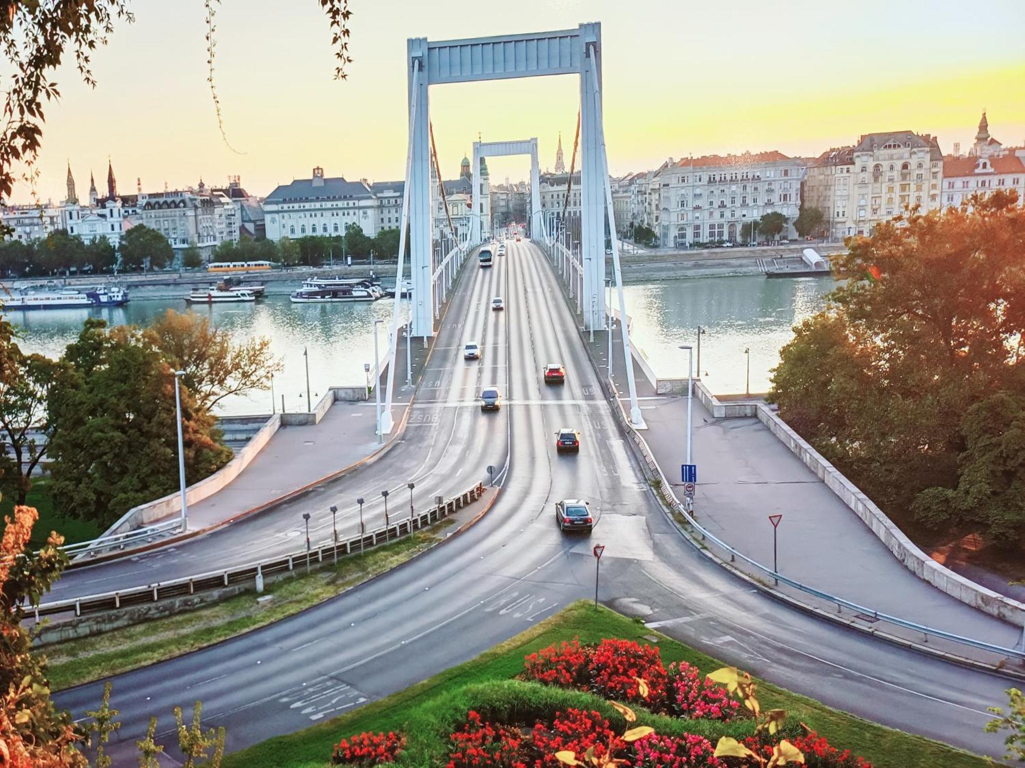 Downtown Acacia Str * Budapešť